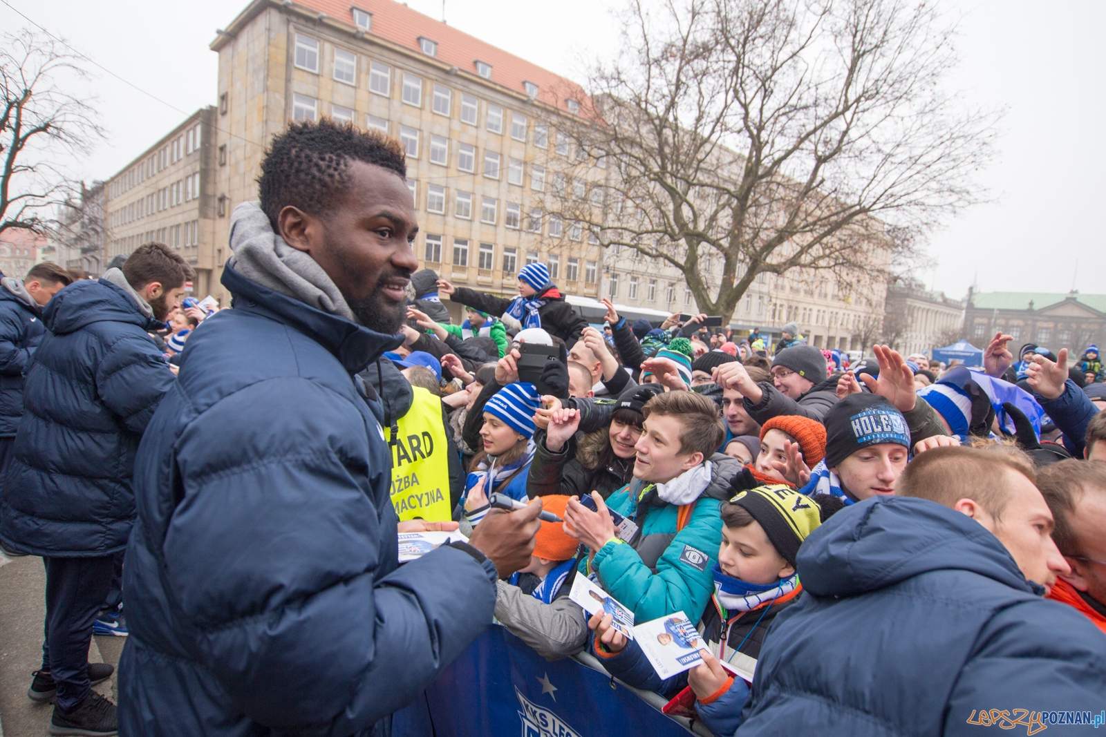 "Pierwszy gwizdek" - akcja Kolejorza Foto: lepszyPOZNAN.pl / Piotr Rychter "Pierwszy gwizdek" - akcja Kolejorza Foto: lepszyPOZNAN.pl / Piotr Rychter
