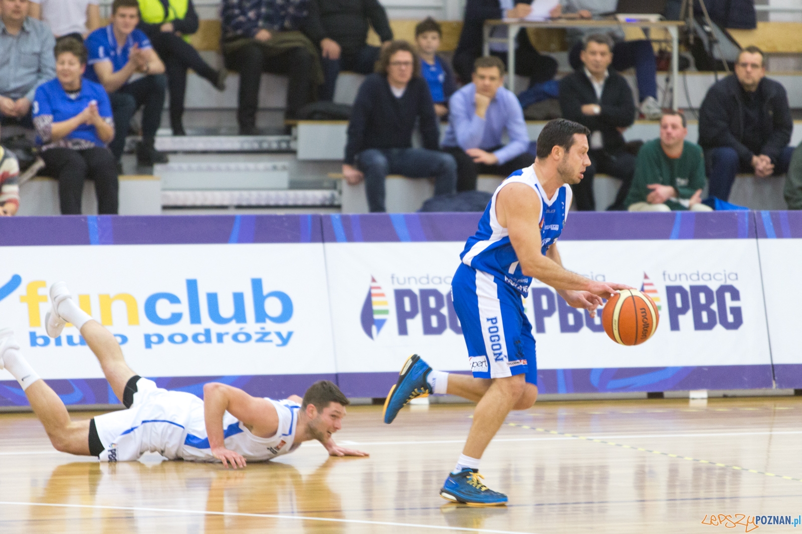 Biofarm Basket Poznań - Meritumkredyt Pogoń Prudnik Foto: lepszyPOZNAN.pl / Piotr Rychter Biofarm Basket Poznań - Meritumkredyt Pogoń Prudnik Foto: lepszyPOZNAN.pl / Piotr Rychter