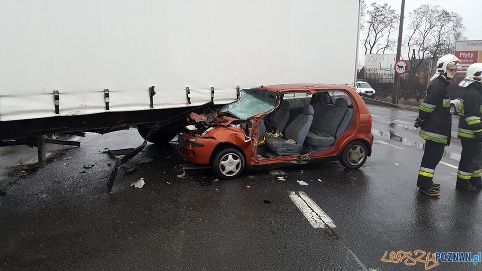 Wypadek w Paczkowie Foto: Pomoc Drogowa EuroHol Wypadek w Paczkowie Foto: Pomoc Drogowa EuroHol