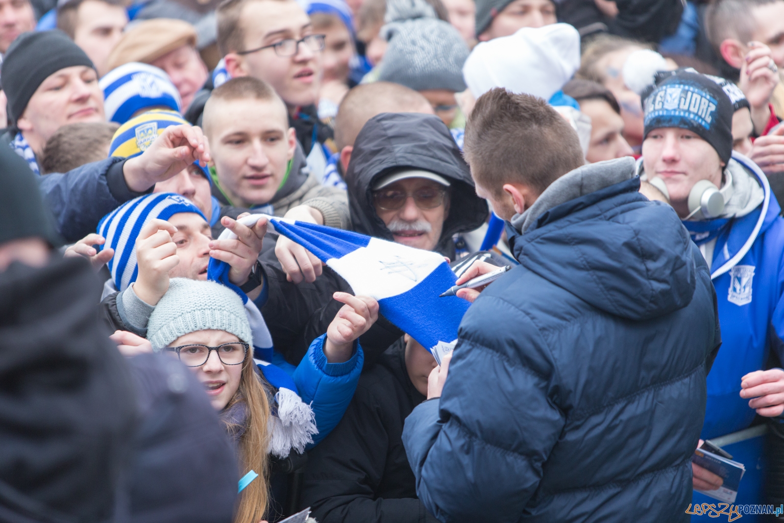 "Pierwszy gwizdek" - akcja Kolejorza Foto: lepszyPOZNAN.pl / Piotr Rychter "Pierwszy gwizdek" - akcja Kolejorza Foto: lepszyPOZNAN.pl / Piotr Rychter