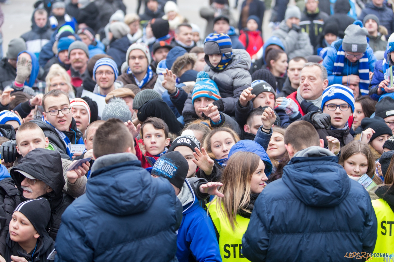 "Pierwszy gwizdek" - akcja Kolejorza Foto: lepszyPOZNAN.pl / Piotr Rychter "Pierwszy gwizdek" - akcja Kolejorza Foto: lepszyPOZNAN.pl / Piotr Rychter