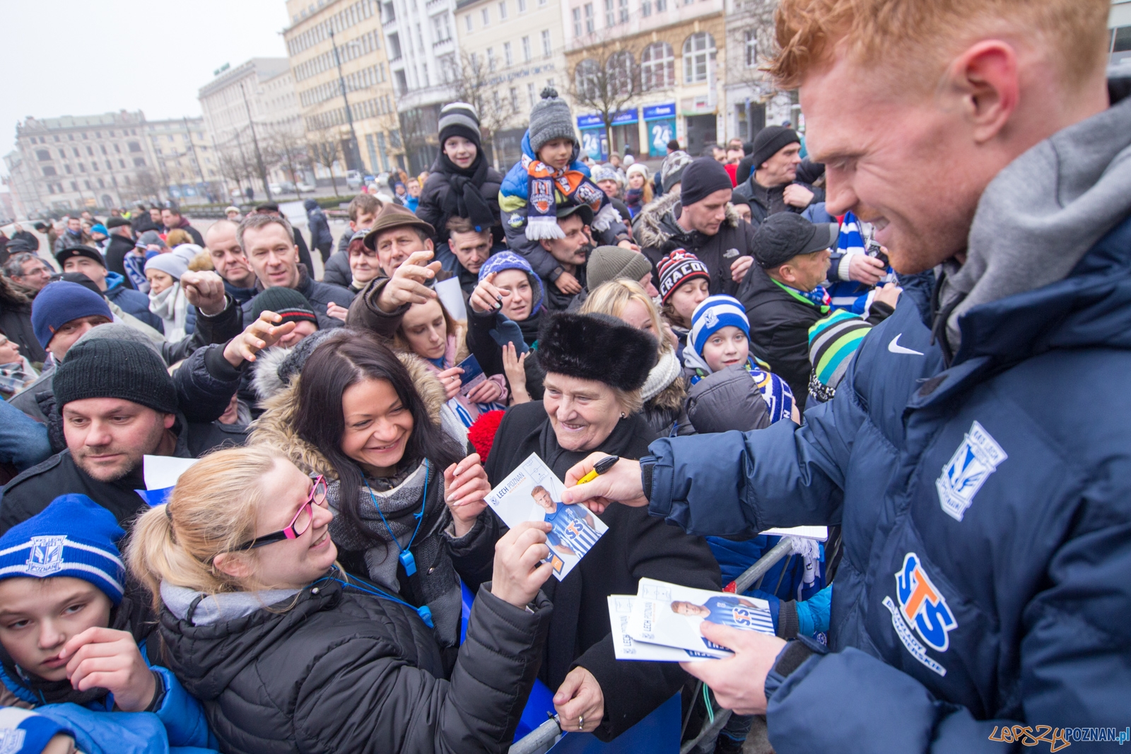 "Pierwszy gwizdek" - akcja Kolejorza Foto: lepszyPOZNAN.pl / Piotr Rychter "Pierwszy gwizdek" - akcja Kolejorza Foto: lepszyPOZNAN.pl / Piotr Rychter