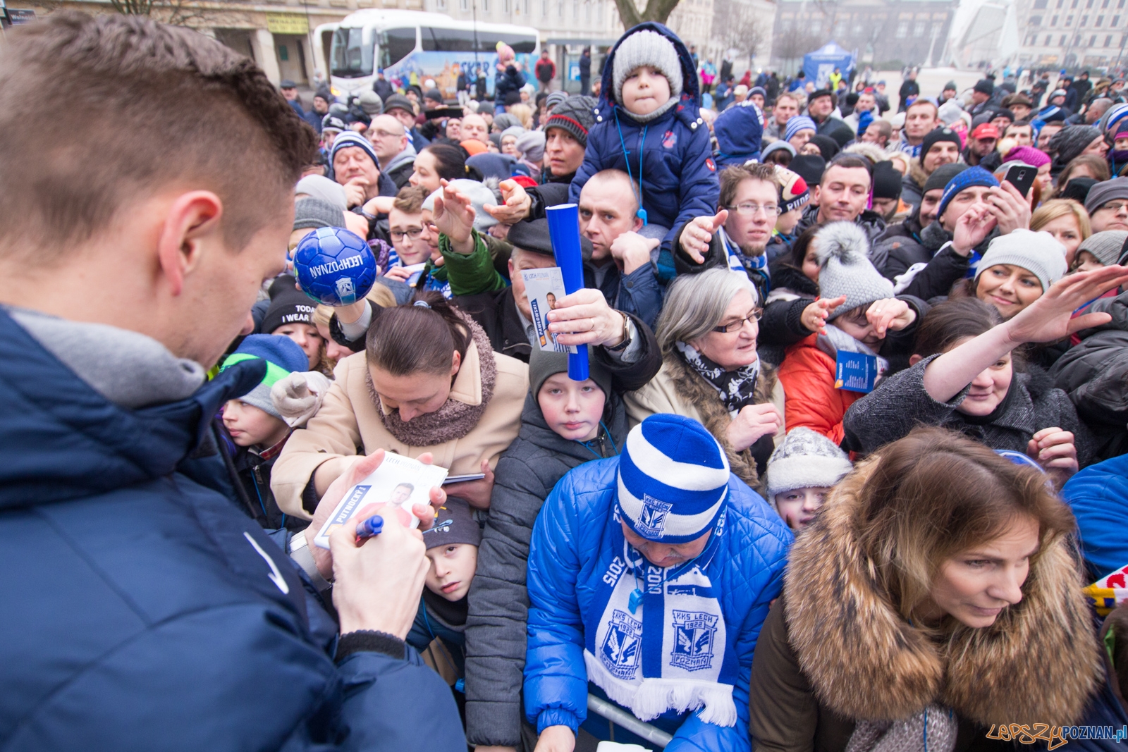 "Pierwszy gwizdek" - akcja Kolejorza Foto: lepszyPOZNAN.pl / Piotr Rychter "Pierwszy gwizdek" - akcja Kolejorza Foto: lepszyPOZNAN.pl / Piotr Rychter