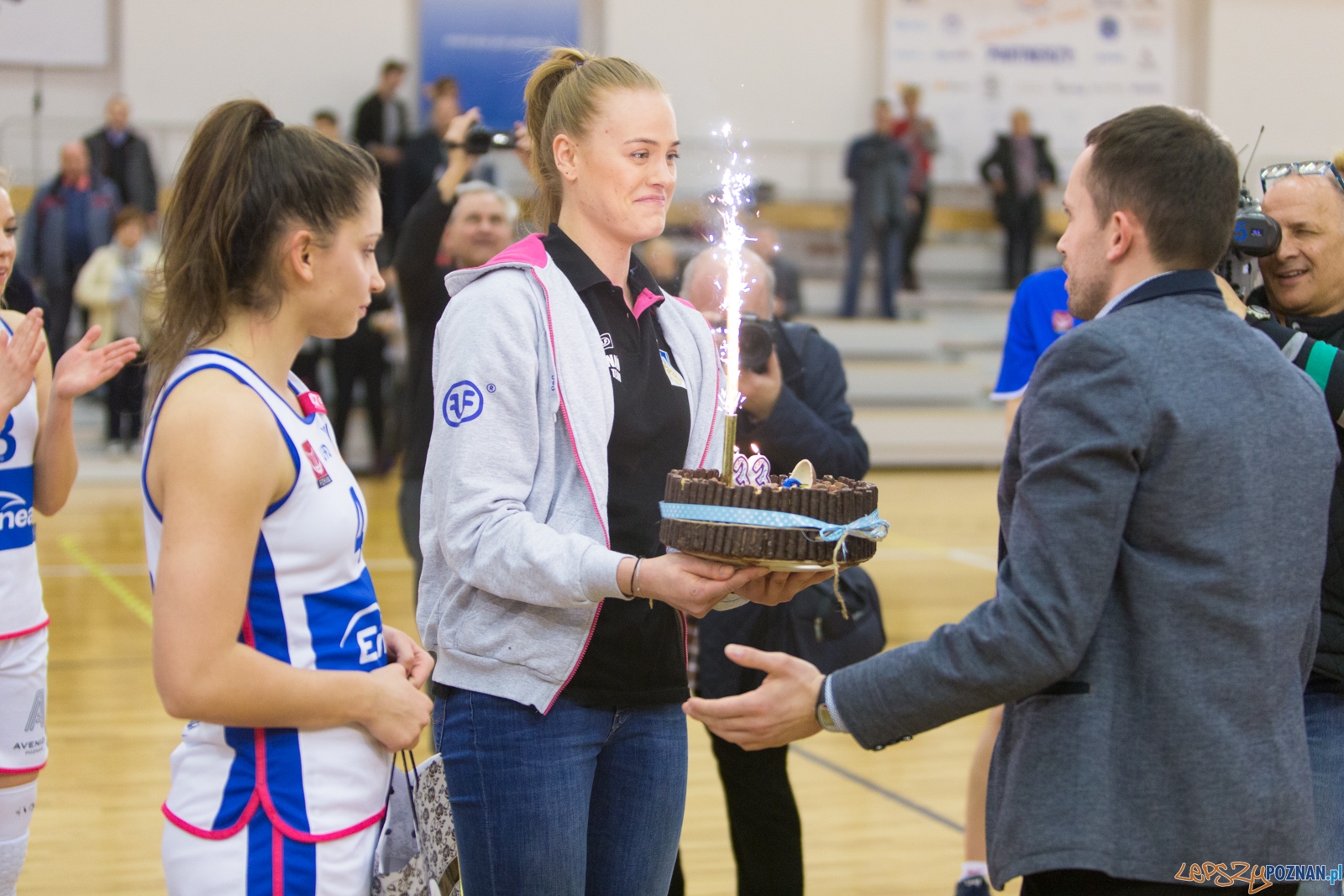 Enea AZS Poznań - UKS Basket SMS Aleksandrów Łódzki Foto: lepszyPOZNAN.pl / Piotr Rychter Enea AZS Poznań - UKS Basket SMS Aleksandrów Łódzki Foto: lepszyPOZNAN.pl / Piotr Rychter