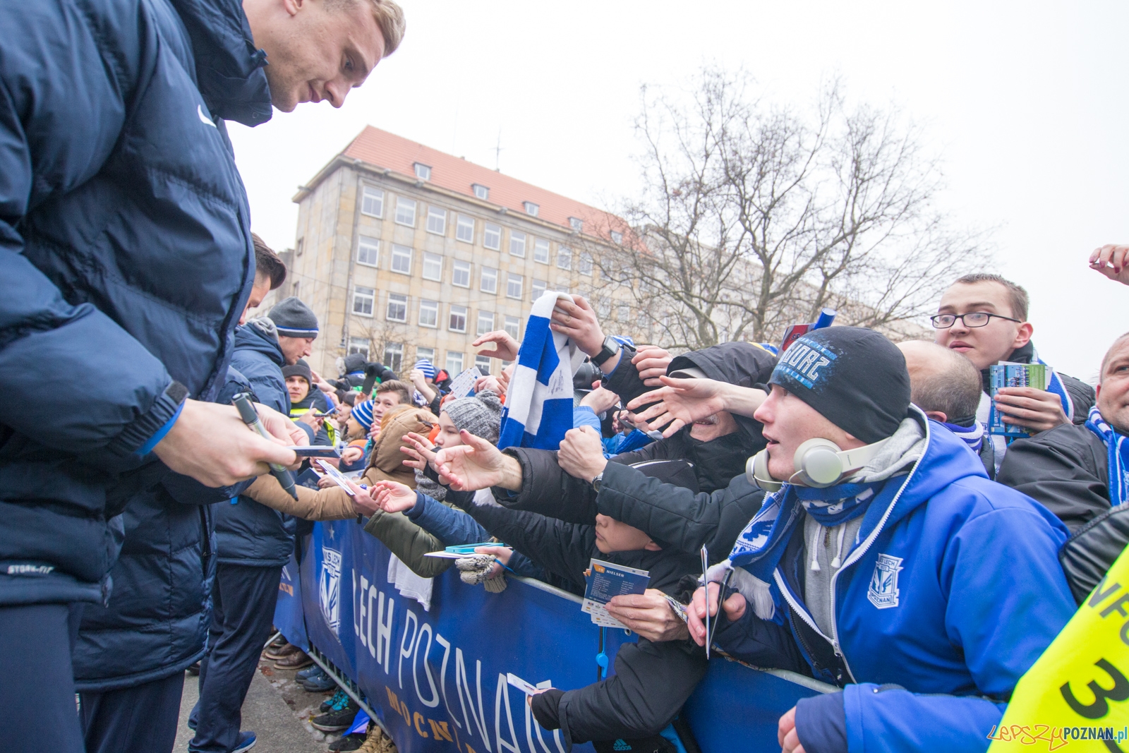 "Pierwszy gwizdek" - akcja Kolejorza Foto: lepszyPOZNAN.pl / Piotr Rychter "Pierwszy gwizdek" - akcja Kolejorza Foto: lepszyPOZNAN.pl / Piotr Rychter