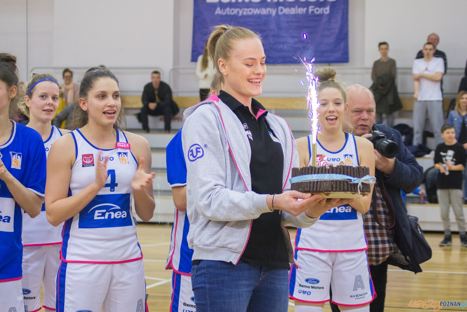 ENEA AZS Poznań - UKS Basket SMS Aleksandrów Łódzki Foto: lepszyPOZNAN.pl / Ewelina Jaśkowiak ENEA AZS Poznań - UKS Basket SMS Aleksandrów Łódzki Foto: lepszyPOZNAN.pl / Ewelina Jaśkowiak