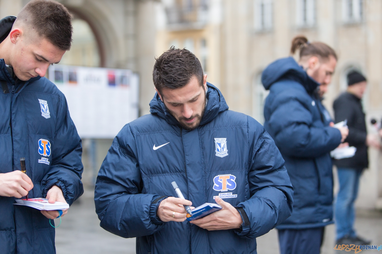 "Pierwszy gwizdek" - akcja Kolejorza Foto: lepszyPOZNAN.pl / Piotr Rychter "Pierwszy gwizdek" - akcja Kolejorza Foto: lepszyPOZNAN.pl / Piotr Rychter