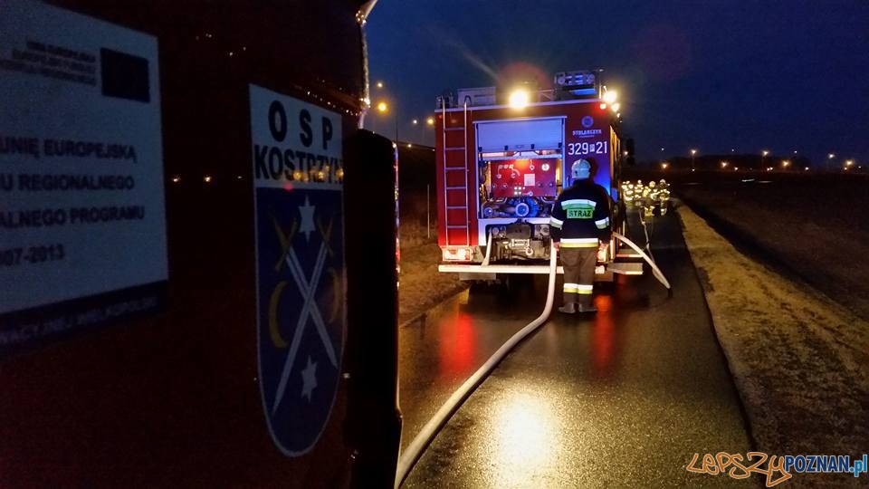 Pożar samochodu w Libartowie Foto: OSP Kostrzyn Pożar samochodu w Libartowie Foto: OSP Kostrzyn