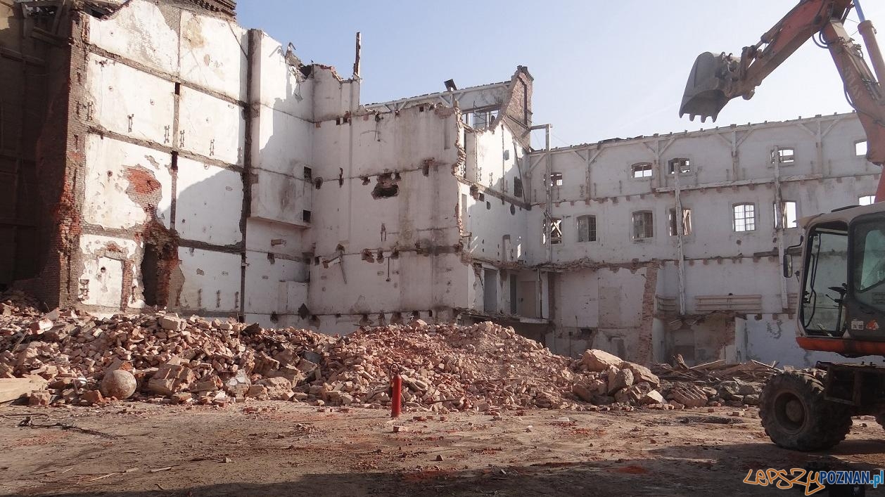 Zielniec - zabytkowy młyn zniszczony! Foto: UMP Zielniec - zabytkowy młyn zniszczony! Foto: UMP