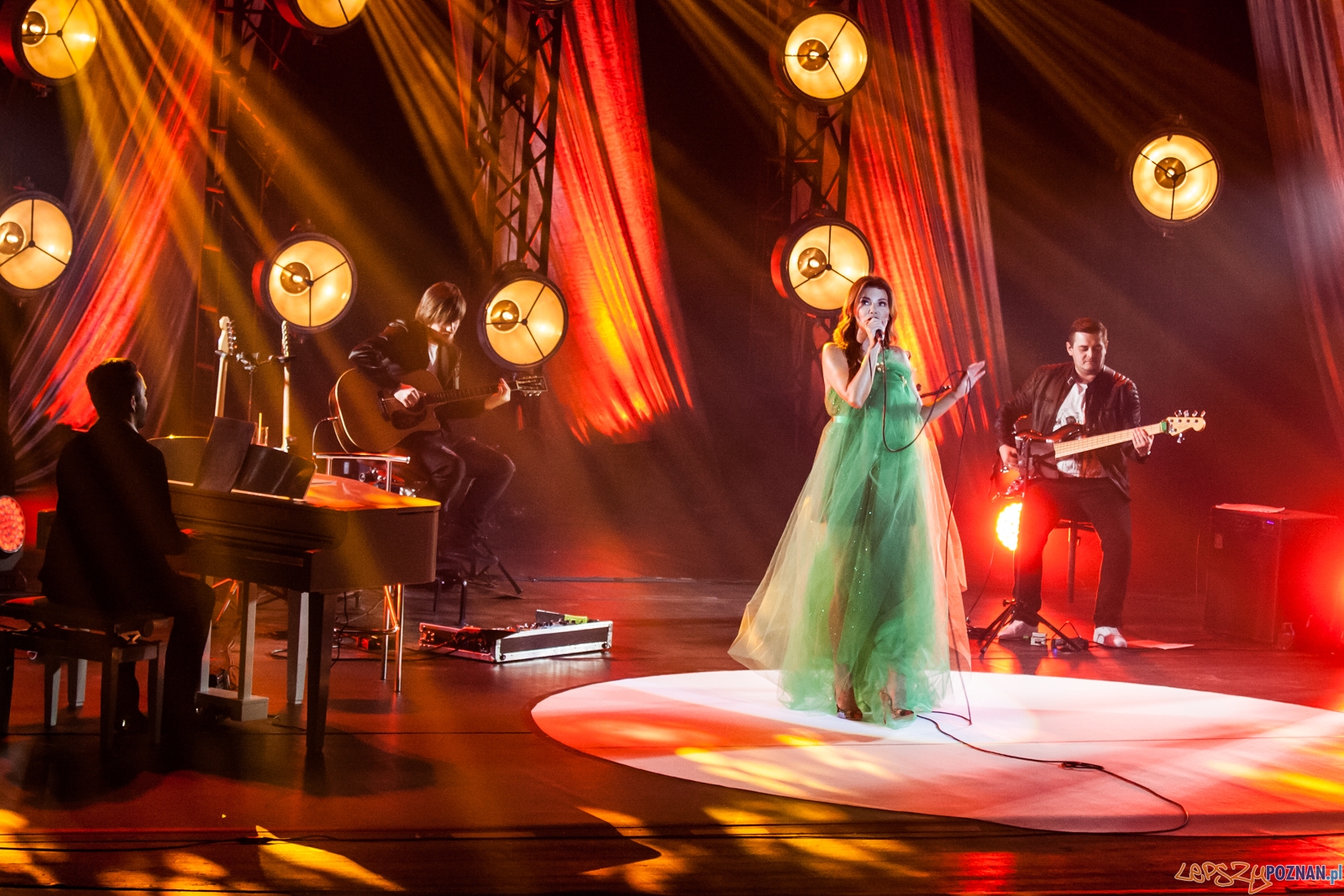 Edyta Górniak - Gala Kobiety Kobietom (13.03.2017) Teatr Wielki Foto: © Karolina Kiraga Edyta Górniak - Gala Kobiety Kobietom (13.03.2017) Teatr Wielki Foto: © Karolina Kiraga