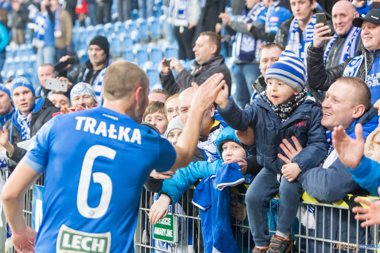 Lech Poznań - Lechia Gdańsk (najlepsi kibice na świecie, Łuk Foto: lepszyPOZNAN.pl / Piotr Rychter Lech Poznań - Lechia Gdańsk (najlepsi kibice na świecie, Łuk Foto: lepszyPOZNAN.pl / Piotr Rychter