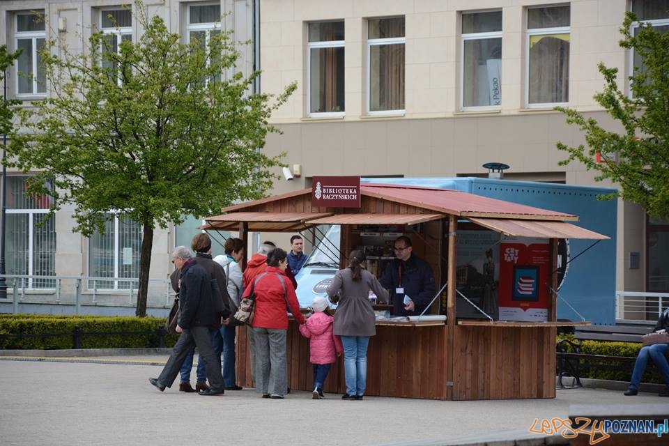 Plac Wolności - Kiermasz Książek Foto: Biblioteka Raczyńskich Plac Wolności - Kiermasz Książek Foto: Biblioteka Raczyńskich