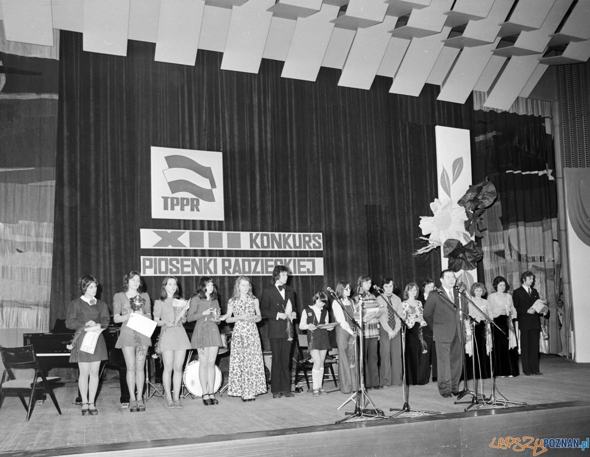 Konkurs Piosenki Radzieckiej - 3.04.1974 - Pałac Kultury - CK Zamek Foto: Stanisław Wiktor / Cyryl Konkurs Piosenki Radzieckiej - 3.04.1974 - Pałac Kultury - CK Zamek Foto: Stanisław Wiktor / Cyryl