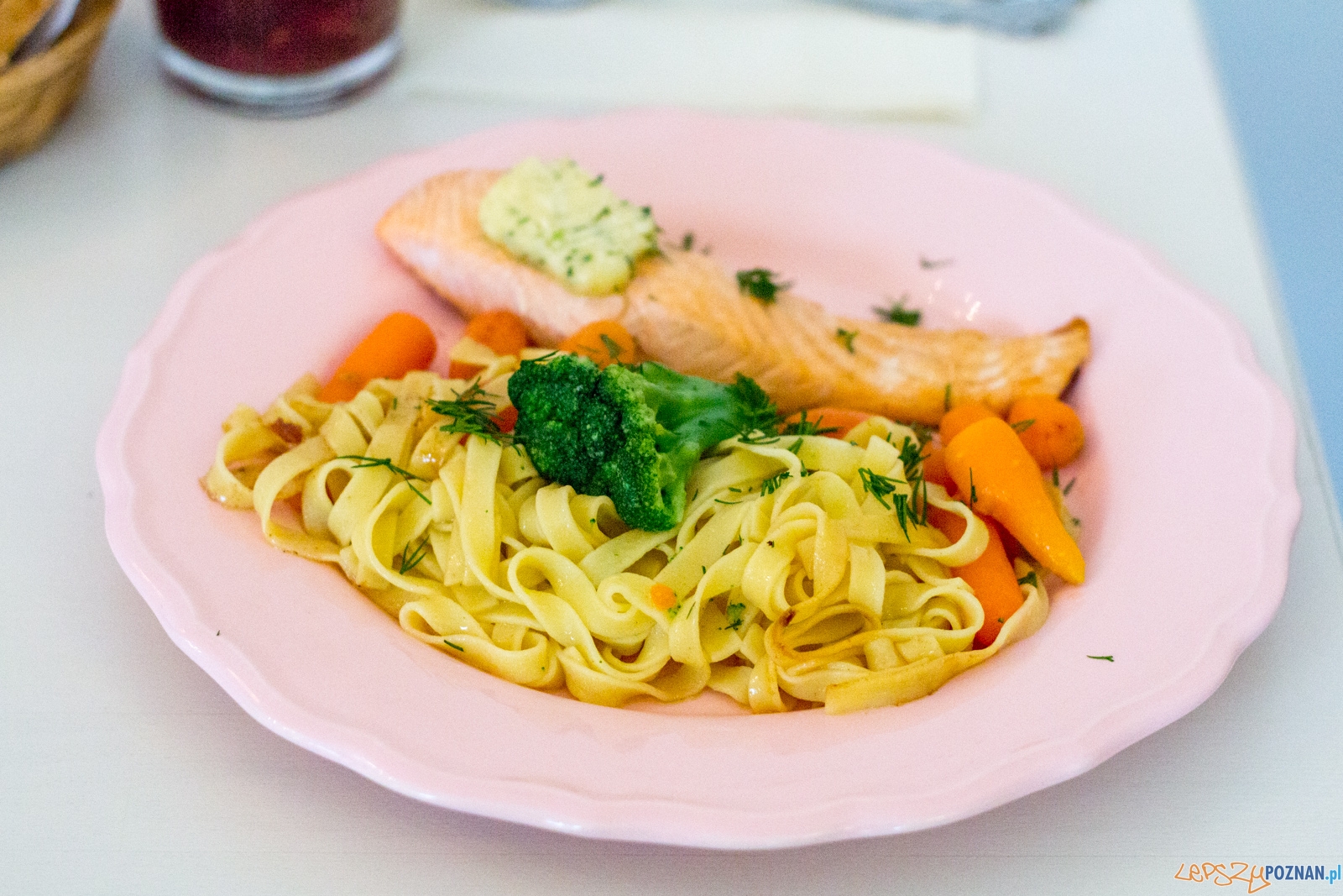 Pychotki - tagiatelle z łososiem Foto: lepszyPOZNAN.pl / Ewelina Jaśkowiak Pychotki - tagiatelle z łososiem Foto: lepszyPOZNAN.pl / Ewelina Jaśkowiak