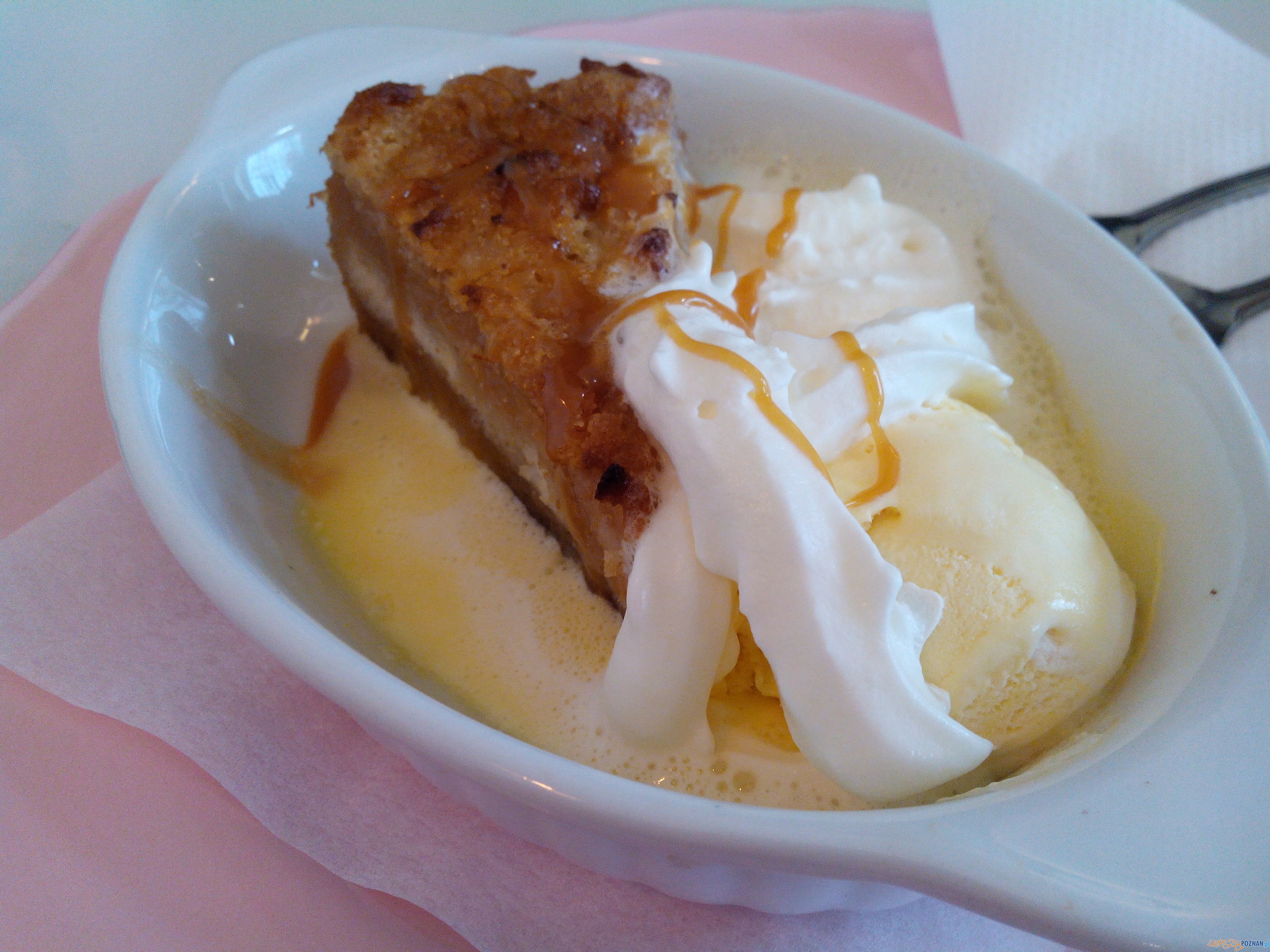 Pychotki - deser Foto: lepszyPOZNAN.pl / Piotr Rychter Pychotki - deser Foto: lepszyPOZNAN.pl / Piotr Rychter