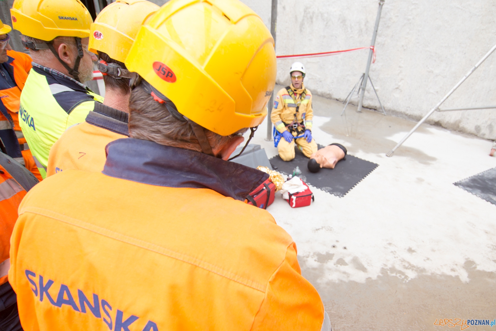 Tydzień bezpieczeństwa - szkolenie na terenie budowy Pixel 3 Foto: lepszyPOZNAN.pl / Piotr Rychter Tydzień bezpieczeństwa - szkolenie na terenie budowy Pixel 3 Foto: lepszyPOZNAN.pl / Piotr Rychter