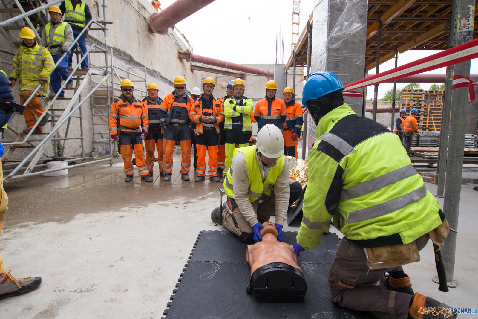 Tydzień bezpieczeństwa - szkolenie na terenie budowy Pixel 3 Foto: lepszyPOZNAN.pl / Piotr Rychter Tydzień bezpieczeństwa - szkolenie na terenie budowy Pixel 3 Foto: lepszyPOZNAN.pl / Piotr Rychter