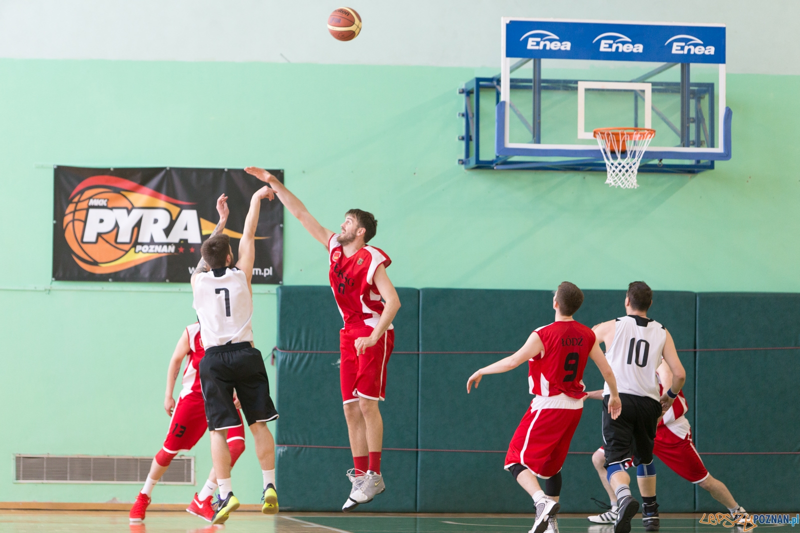 Finał Mistrzostw Polski Niesłyszących w koszykówce Mężczyz Foto: lepszyPOZNAN.pl / Piotr Rychter Finał Mistrzostw Polski Niesłyszących w koszykówce Mężczyz Foto: lepszyPOZNAN.pl / Piotr Rychter