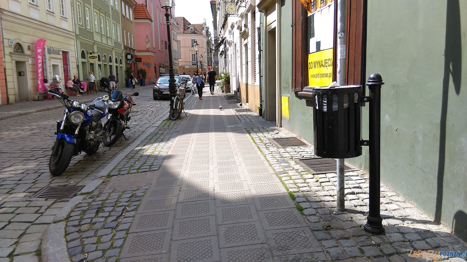 Nowe kosze na śmieci na Starym Mieście - ulica Wodna Foto: Tomasz Dworek / ROSM Nowe kosze na śmieci na Starym Mieście - ulica Wodna Foto: Tomasz Dworek / ROSM