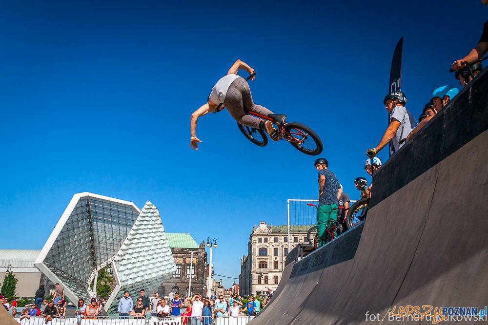 Plaża Wolności - sportowe atrakcje w centrum Poznania (7) Foto: Bernard Kukowski / POSiR Plaża Wolności - sportowe atrakcje w centrum Poznania (7) Foto: Bernard Kukowski / POSiR