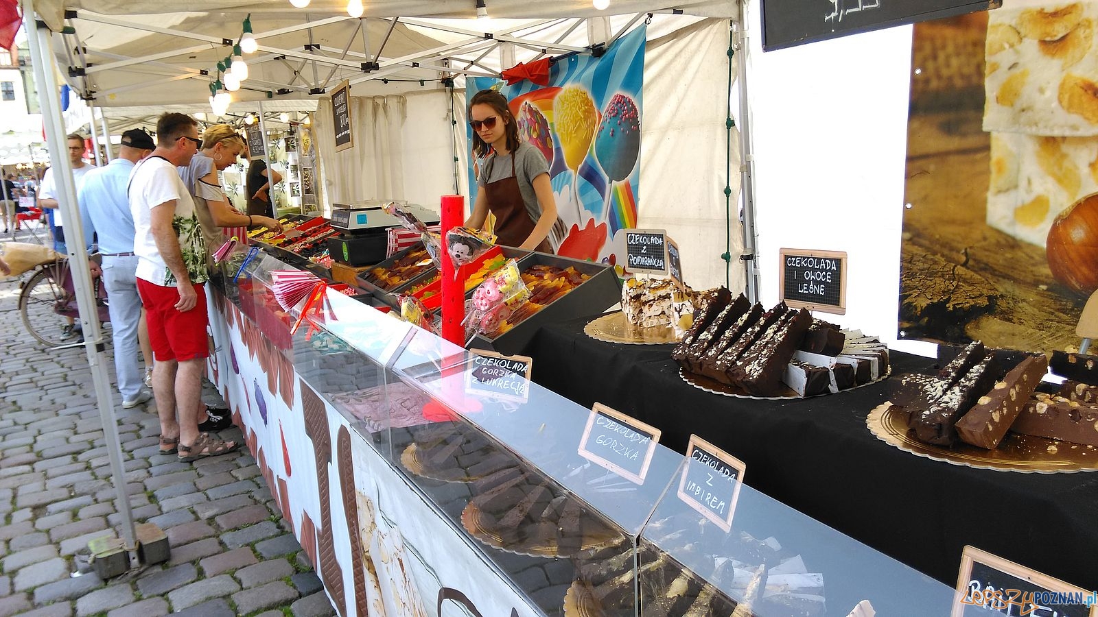 Jarmark Francuski na Starym Rynku (1) Foto: Jarmark Francuski na Starym Rynku (1) Foto: