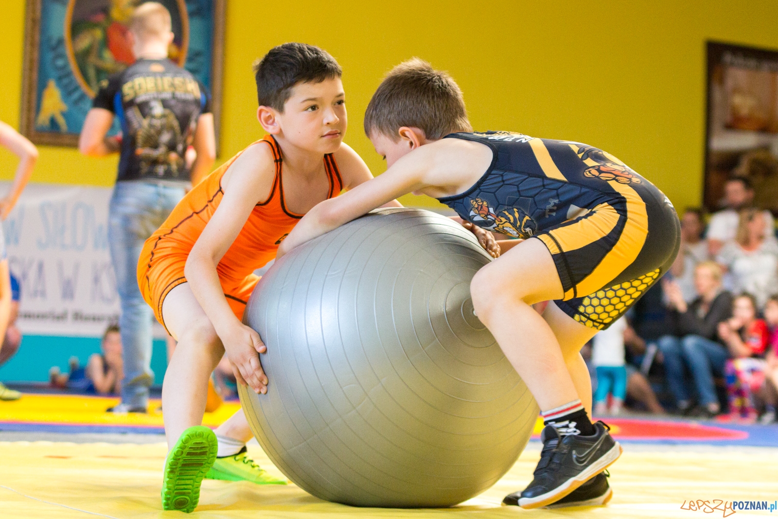 Zawody w Siłowaniu i Zapasach Memoriał Henryka Półtoraka Foto: lepszyPOZNAN.pl / Ewelina Jaśkowiak Zawody w Siłowaniu i Zapasach Memoriał Henryka Półtoraka Foto: lepszyPOZNAN.pl / Ewelina Jaśkowiak