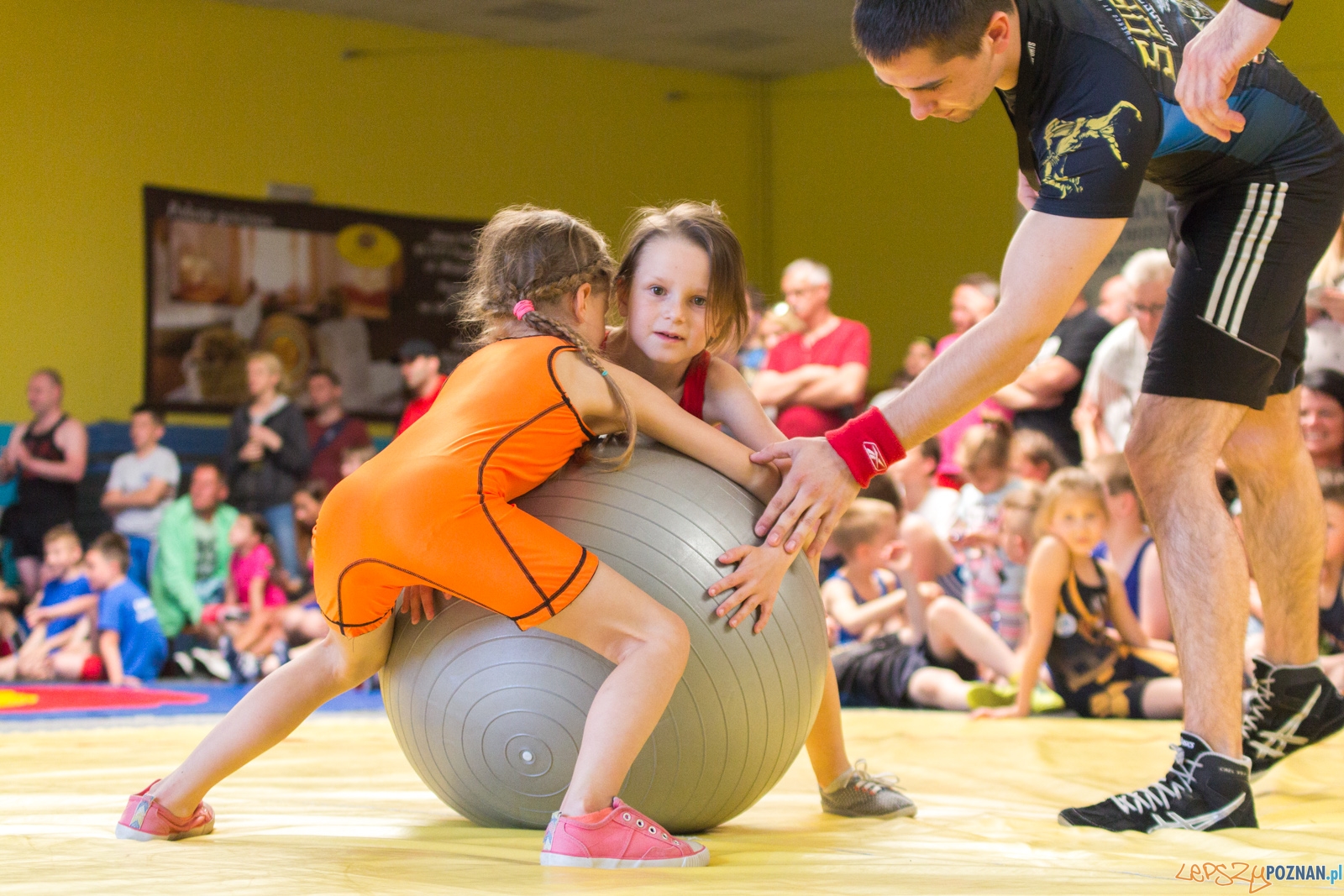 Zawody w Siłowaniu i Zapasach Memoriał Henryka Półtoraka Foto: lepszyPOZNAN.pl / Ewelina Jaśkowiak Zawody w Siłowaniu i Zapasach Memoriał Henryka Półtoraka Foto: lepszyPOZNAN.pl / Ewelina Jaśkowiak
