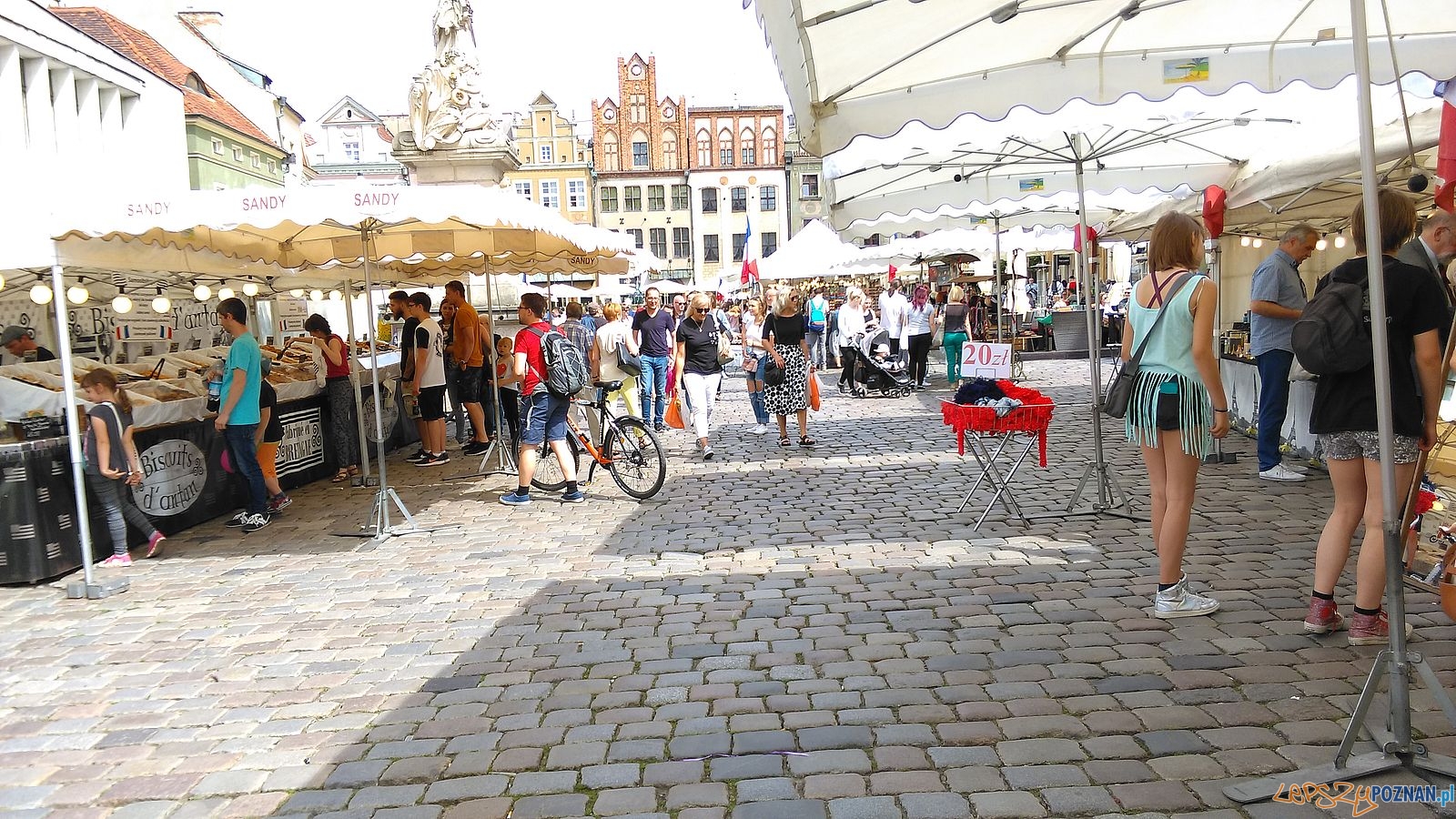 Jarmark Francuski na Starym Rynku (5) Foto: Jarmark Francuski na Starym Rynku (5) Foto: