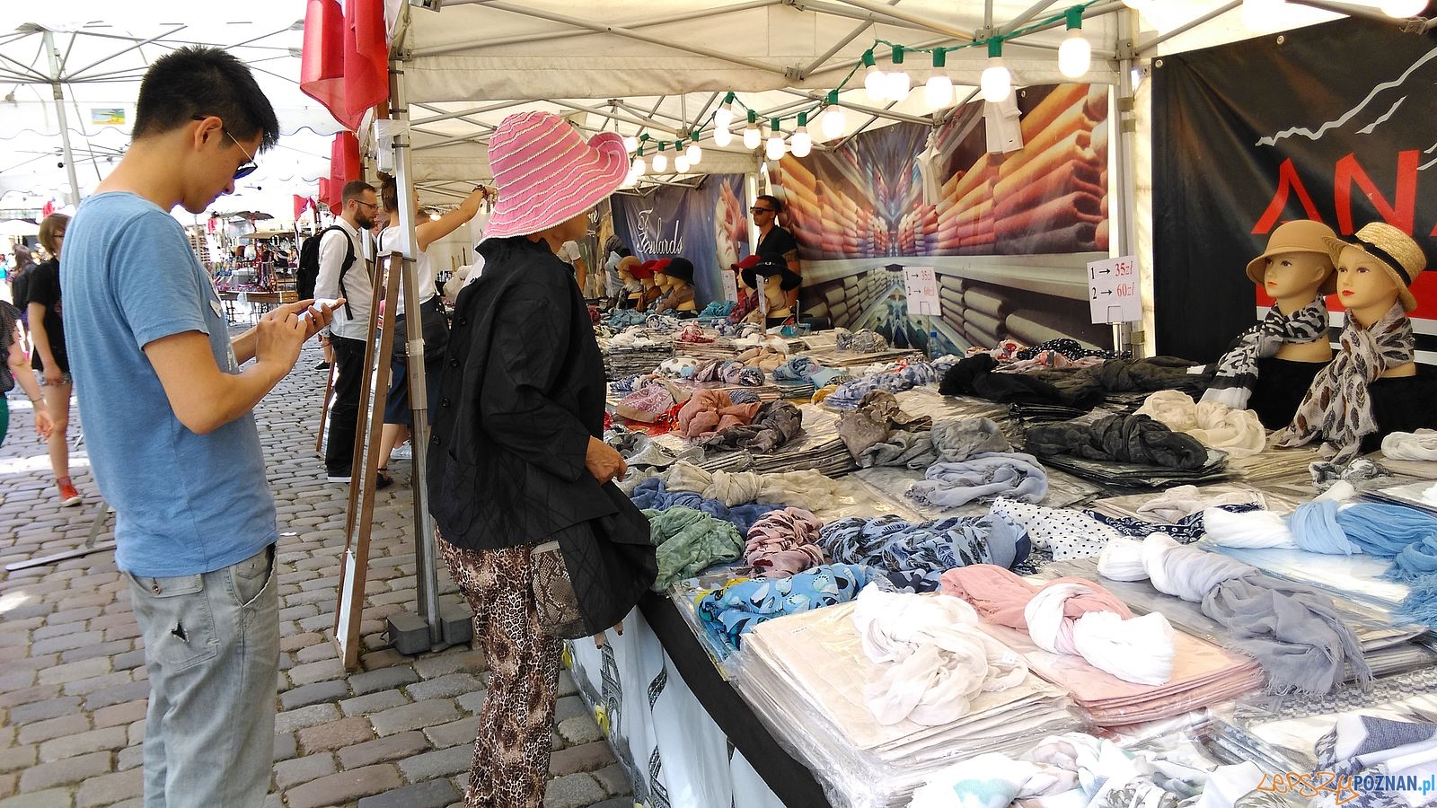 Jarmark Francuski na Starym Rynku (4) Foto: Jarmark Francuski na Starym Rynku (4) Foto: