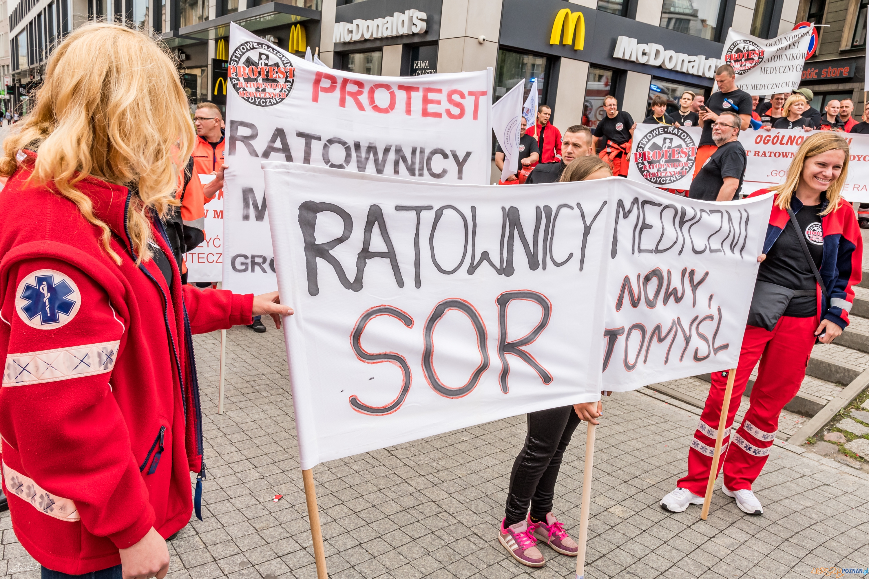 Protest Ratowników Medycznych w Poznaniu Foto: ADAM SZACH Protest Ratowników Medycznych w Poznaniu Foto: ADAM SZACH