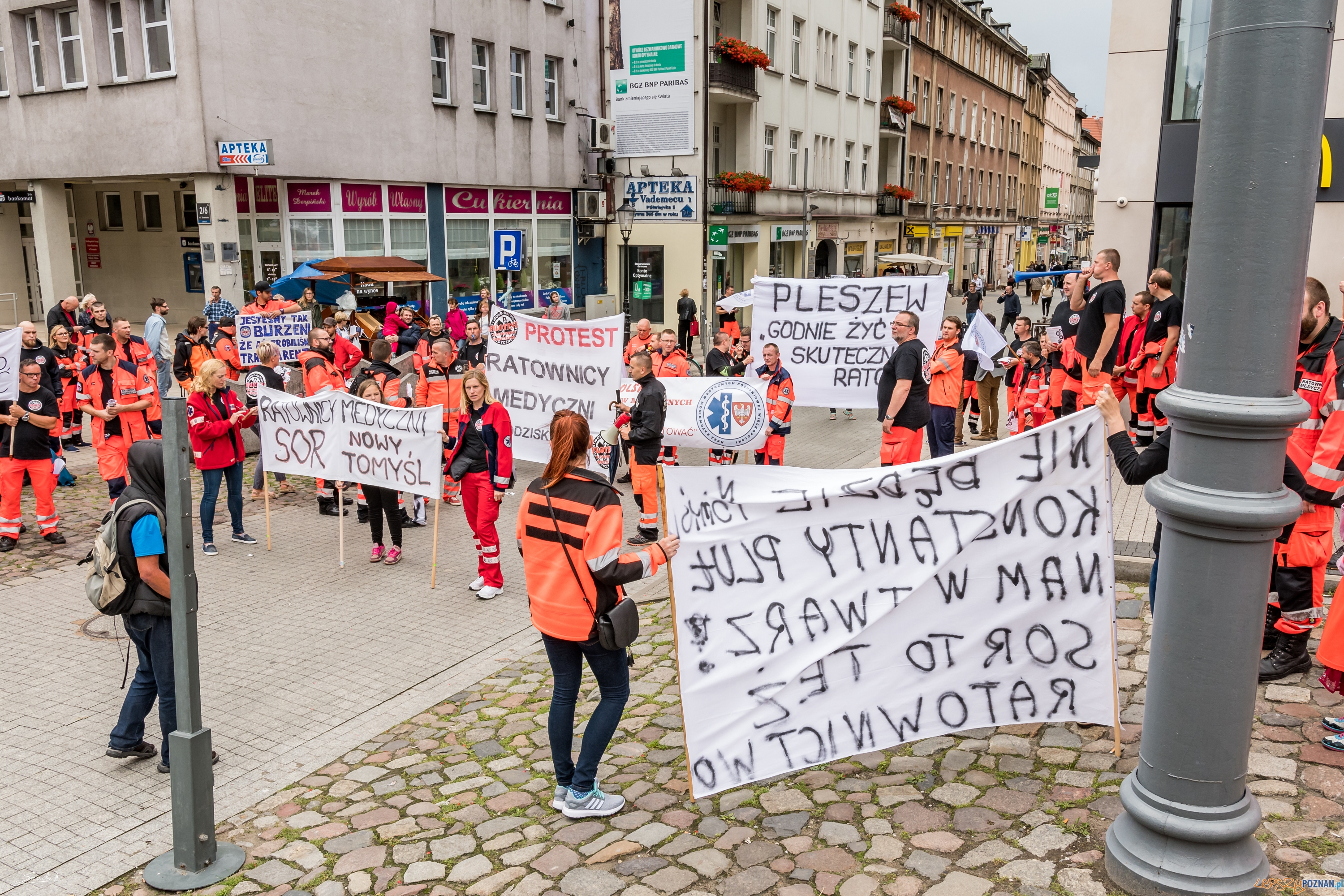 Protest Ratowników Medycznych w Poznaniu Foto: ADAM SZACH Protest Ratowników Medycznych w Poznaniu Foto: ADAM SZACH
