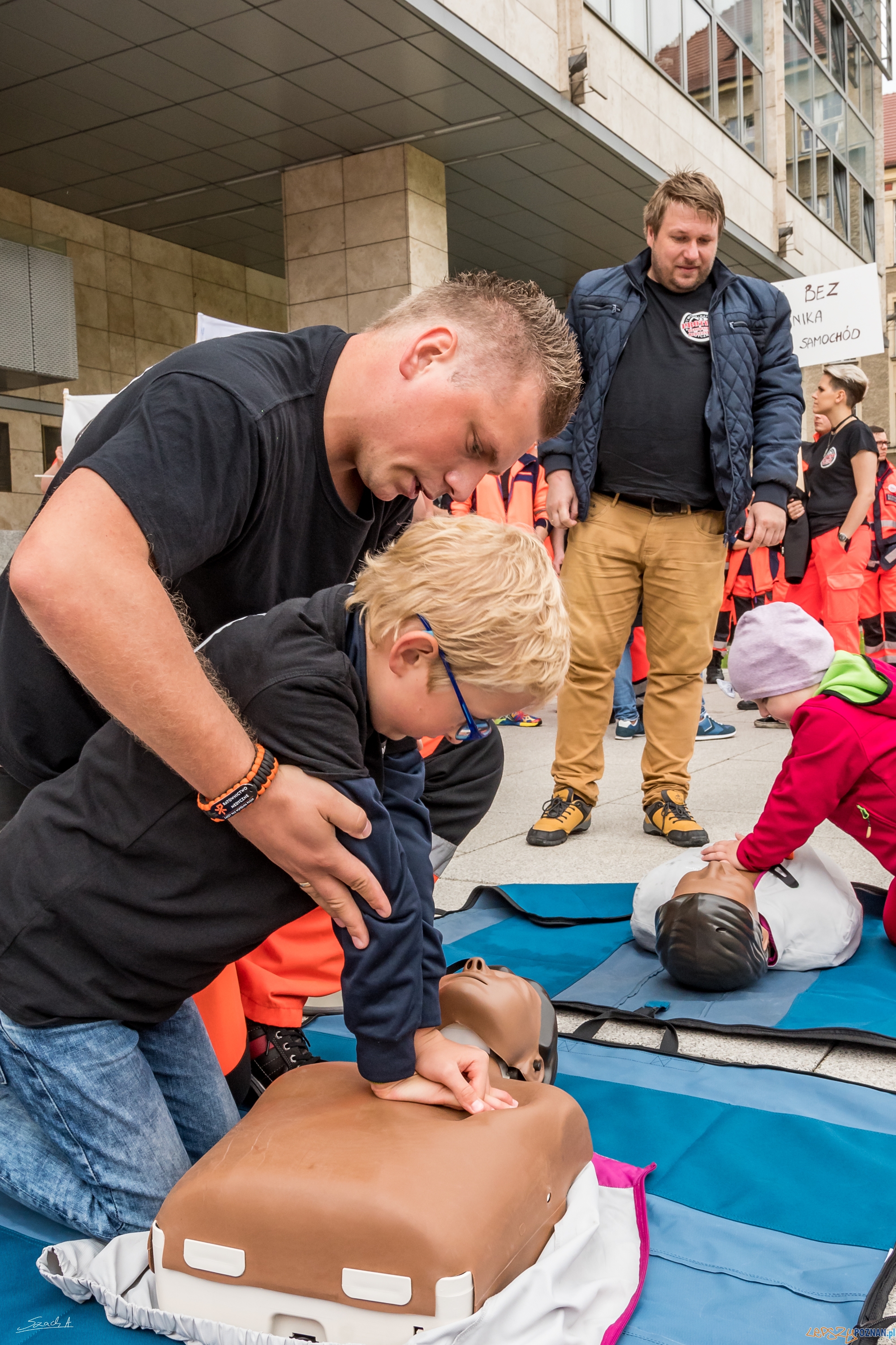 Protest Ratowników Medycznych w Poznaniu Foto: ADAM SZACH Protest Ratowników Medycznych w Poznaniu Foto: ADAM SZACH