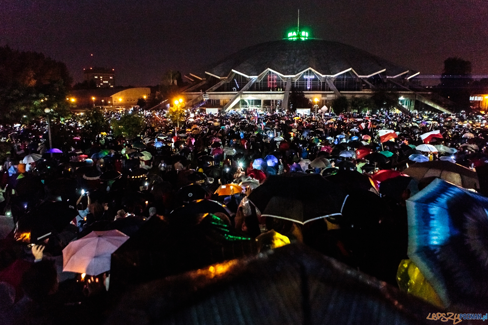 Łańcuch Światła 8 - Poznań w obronie niezawisłości sądó Foto: LepszyPOZNAN.pl / Paweł Rychter Łańcuch Światła 8 - Poznań w obronie niezawisłości sądó Foto: LepszyPOZNAN.pl / Paweł Rychter