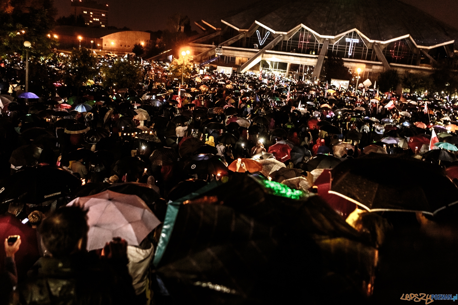 Łańcuch Światła 8 - Poznań w obronie niezawisłości sądó Foto: LepszyPOZNAN.pl / Paweł Rychter Łańcuch Światła 8 - Poznań w obronie niezawisłości sądó Foto: LepszyPOZNAN.pl / Paweł Rychter