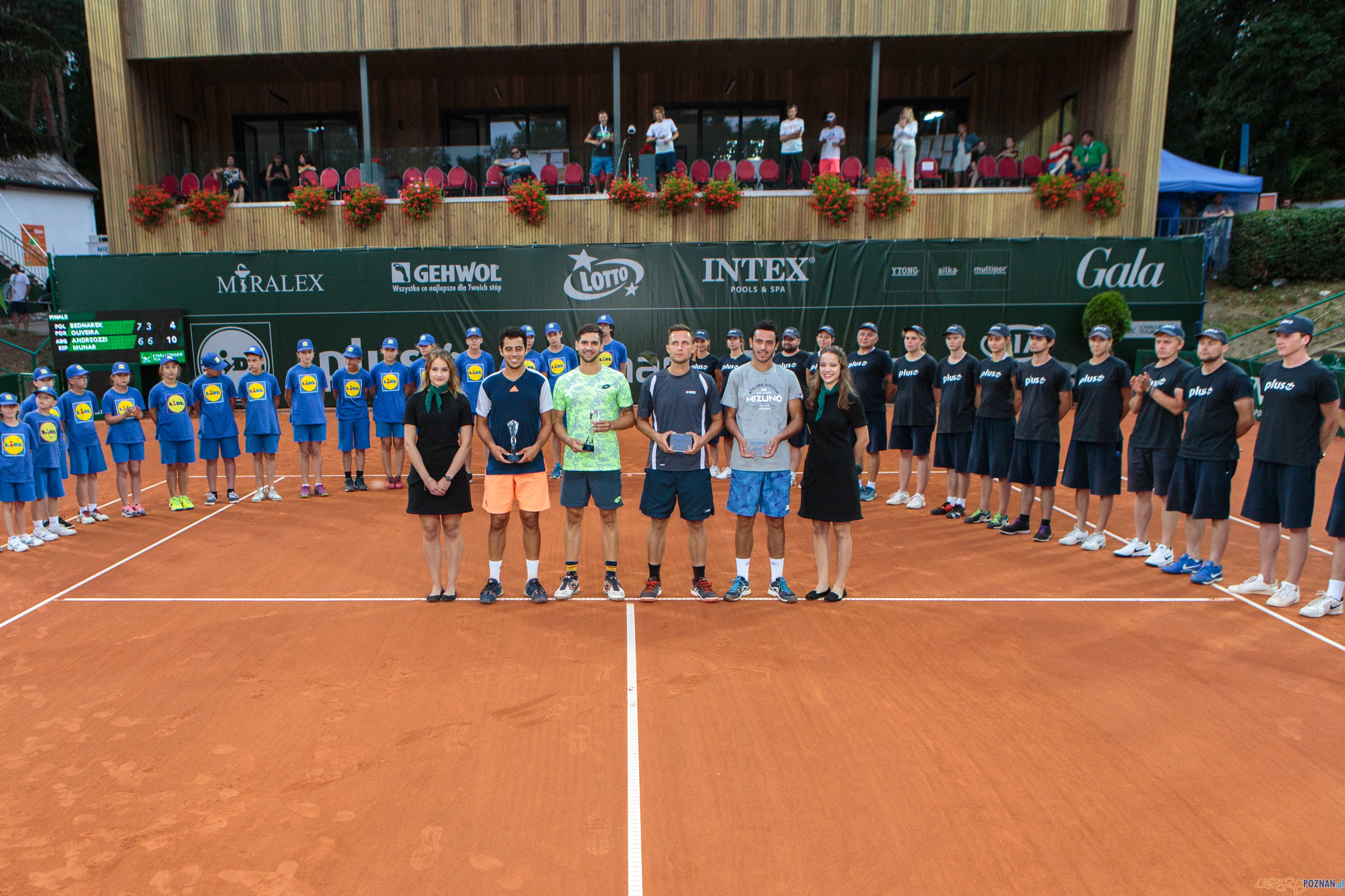 Wręczenie nagród finalistom turnieju deblowego Poznań Open 20 Foto: Pawel Rychter Wręczenie nagród finalistom turnieju deblowego Poznań Open 20 Foto: Pawel Rychter