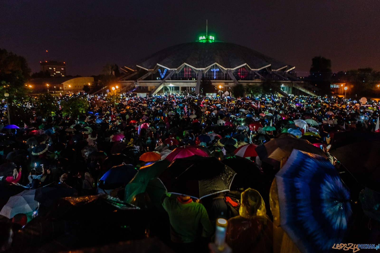 Łańcuch Światła 8 - Poznań w obronie niezawisłości sądó Foto: LepszyPOZNAN.pl / Paweł Rychter Łańcuch Światła 8 - Poznań w obronie niezawisłości sądó Foto: LepszyPOZNAN.pl / Paweł Rychter