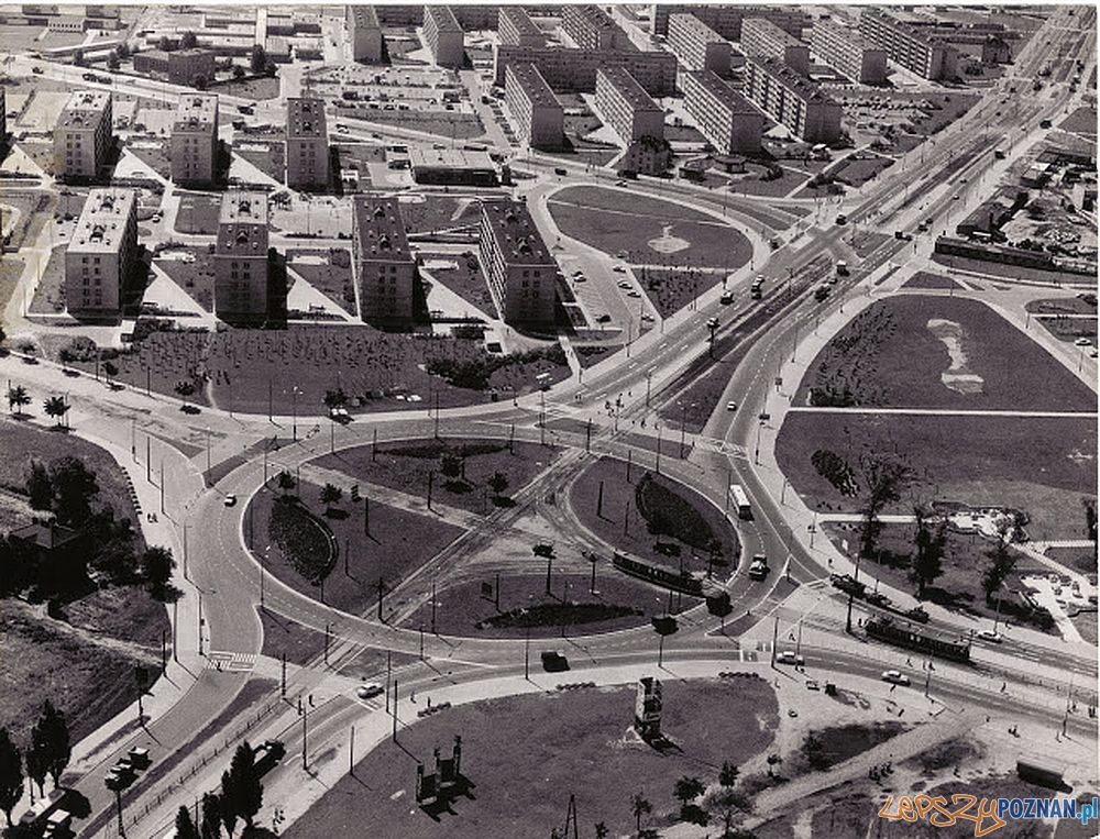 Rondo Rataje lata 70.te Foto: Rondo Rataje lata 70.te Foto: