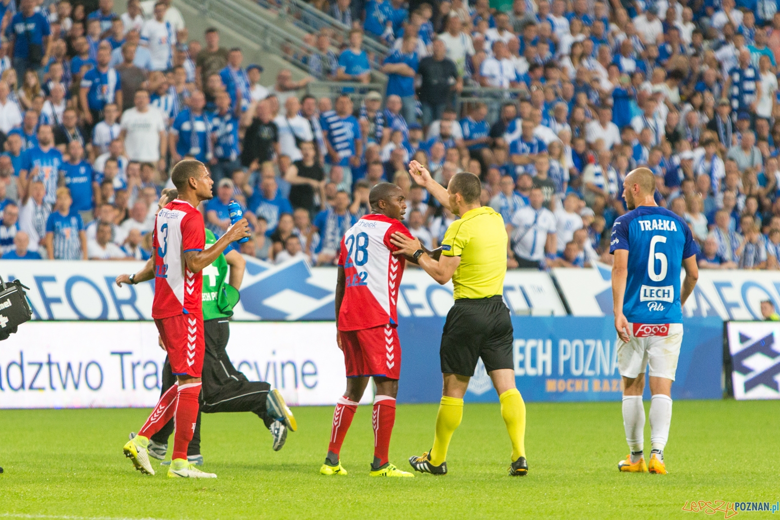 Eliminacje do Ligi Europy: Lech Poznań - FC Ultrecht Foto: lepszyPOZNAN.pl/Piotr Rychter Eliminacje do Ligi Europy: Lech Poznań - FC Ultrecht Foto: lepszyPOZNAN.pl/Piotr Rychter