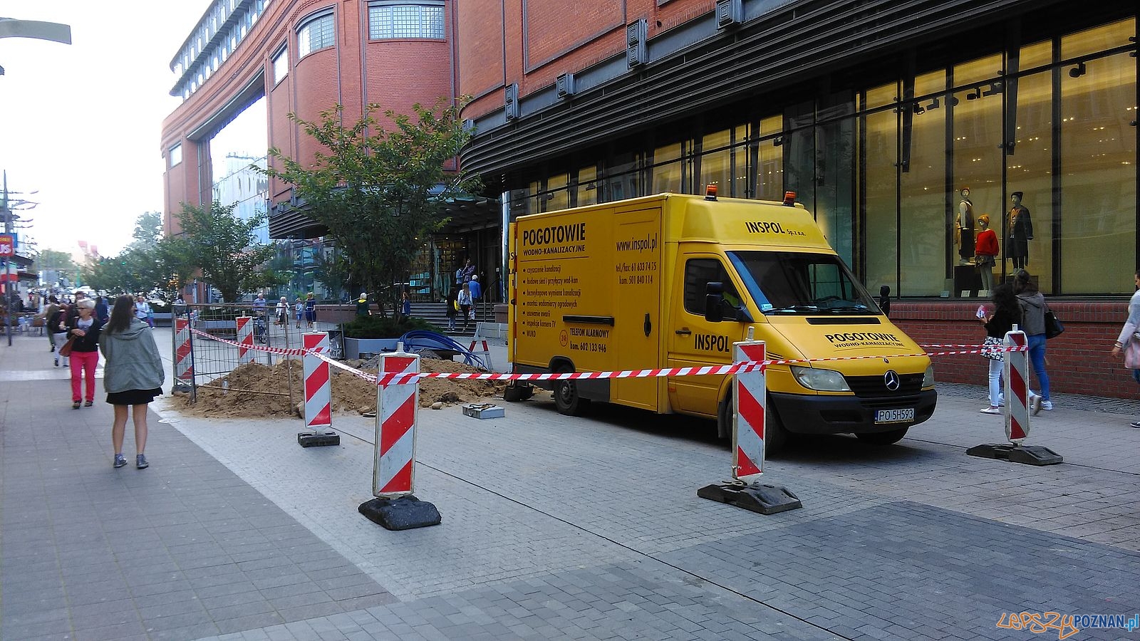 Półwiejska - tu będzie stała Caffe Bimba (1) Foto: T. Dworek Półwiejska - tu będzie stała Caffe Bimba (1) Foto: T. Dworek