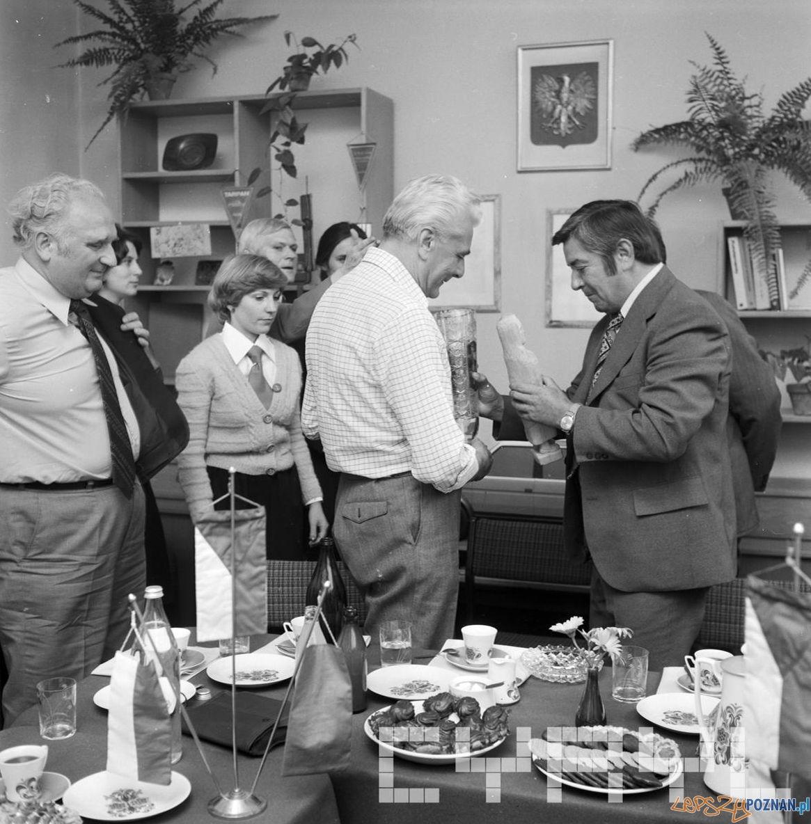 Fabryka Samochodow Rolniczych Polmo - wizyta KW Kom Parti Czechosłowacji 7.08 (1) Foto: Stanisław Wiktor / Cyryl Fabryka Samochodow Rolniczych Polmo - wizyta KW Kom Parti Czechosłowacji 7.08 (1) Foto: Stanisław Wiktor / Cyryl