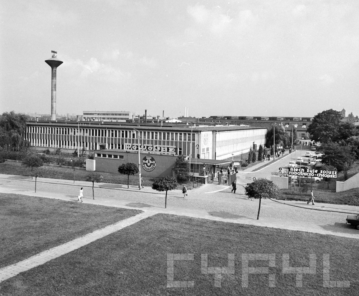 PoWoGaz Farbryka Aparatur i Urządzeń Komunalnych 30.03 (3) Foto: Stanisław Wiktor / Cyryl PoWoGaz Farbryka Aparatur i Urządzeń Komunalnych 30.03 (3) Foto: Stanisław Wiktor / Cyryl