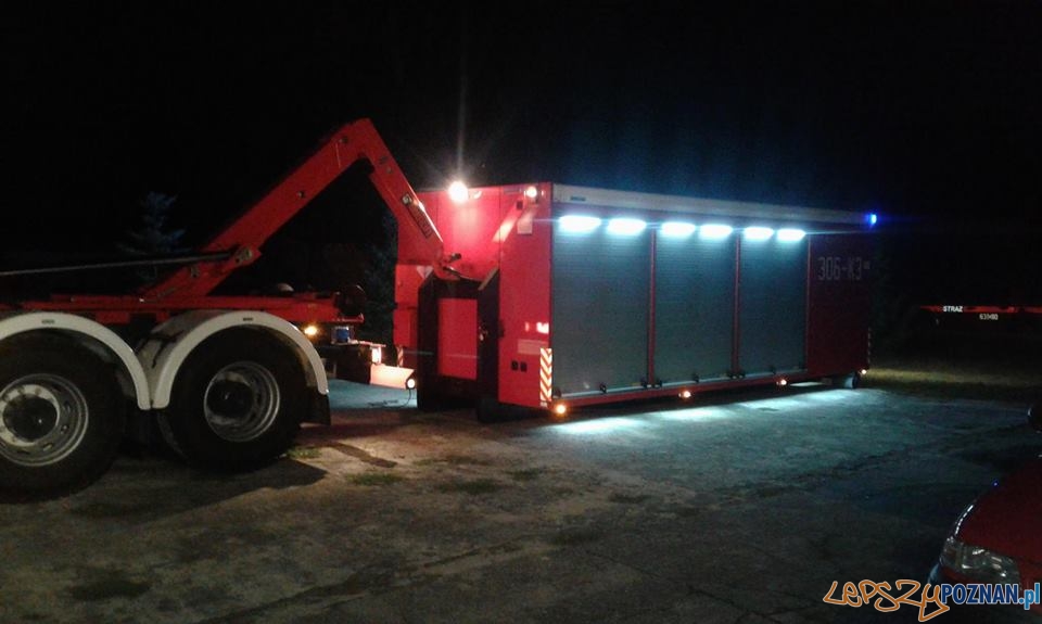 Dom Rekolekcyjny w płomieniach Foto: OSP Skoki Dom Rekolekcyjny w płomieniach Foto: OSP Skoki