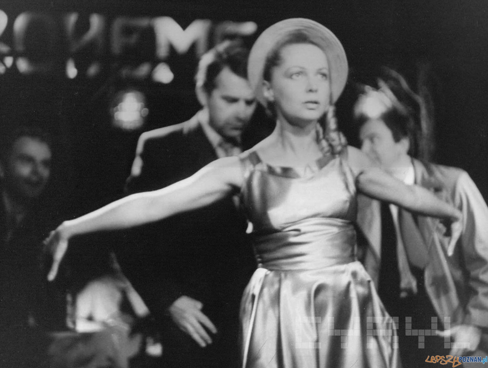 Dorota Lulka - spektakl Paris Paris piosenki znad Sekwany - 27.10.1990 Foto: Maciej Hadrych / Cyryl Dorota Lulka - spektakl Paris Paris piosenki znad Sekwany - 27.10.1990 Foto: Maciej Hadrych / Cyryl