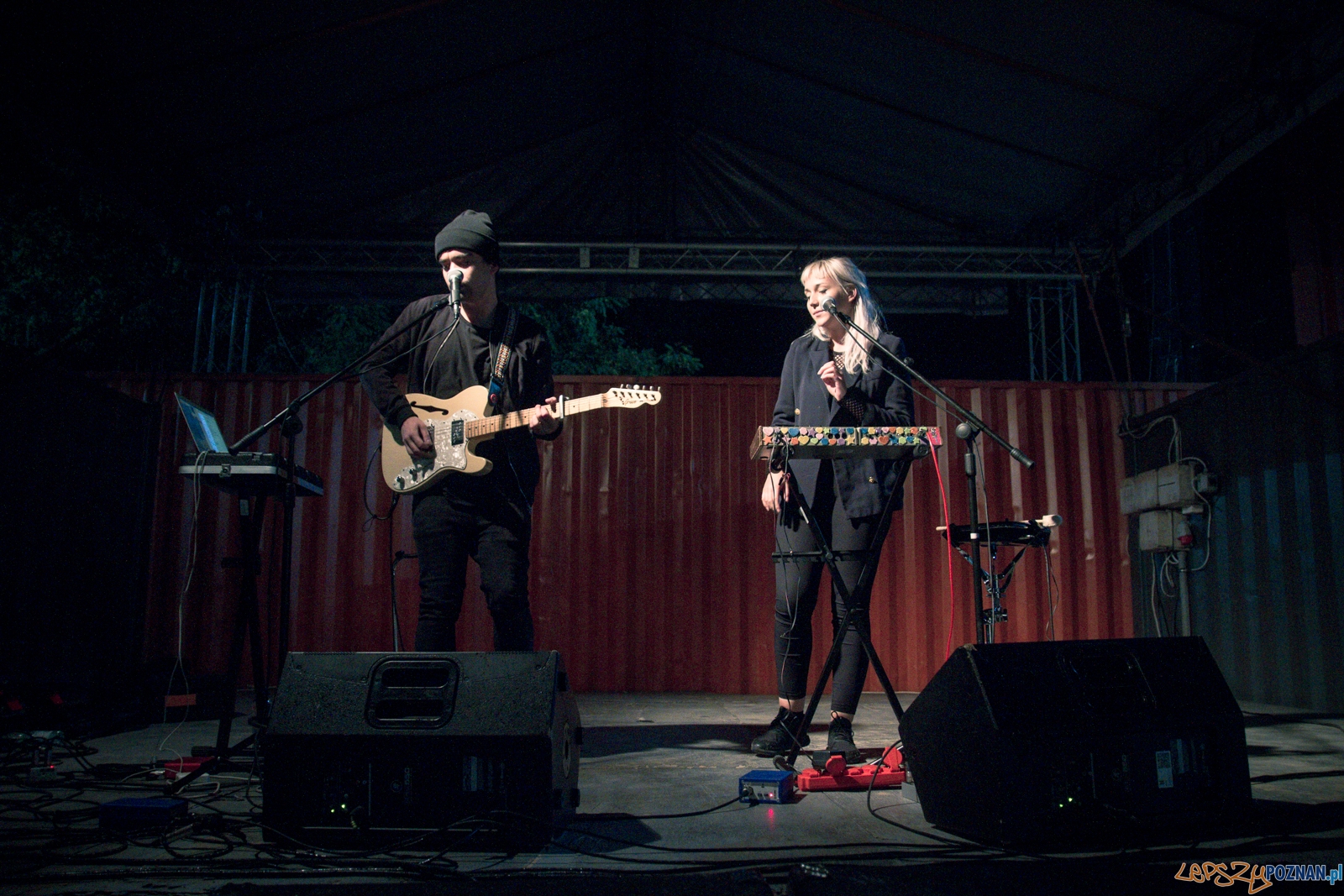 Lilly Hates Roses (10.09.2017) KontenerART Foto: © lepszyPOZNAN.pl / Karolina Kiraga Lilly Hates Roses (10.09.2017) KontenerART Foto: © lepszyPOZNAN.pl / Karolina Kiraga