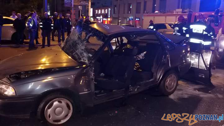 Poważny wypadek na ul. Królowej Jadwigi Foto: Poważny wypadek na ul. Królowej Jadwigi Poważny wypadek na ul. Królowej Jadwigi Foto: Poważny wypadek na ul. Królowej Jadwigi