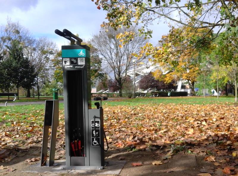 Stacje napraw rowerów (2) Foto: ZDM Stacje napraw rowerów (2) Foto: ZDM