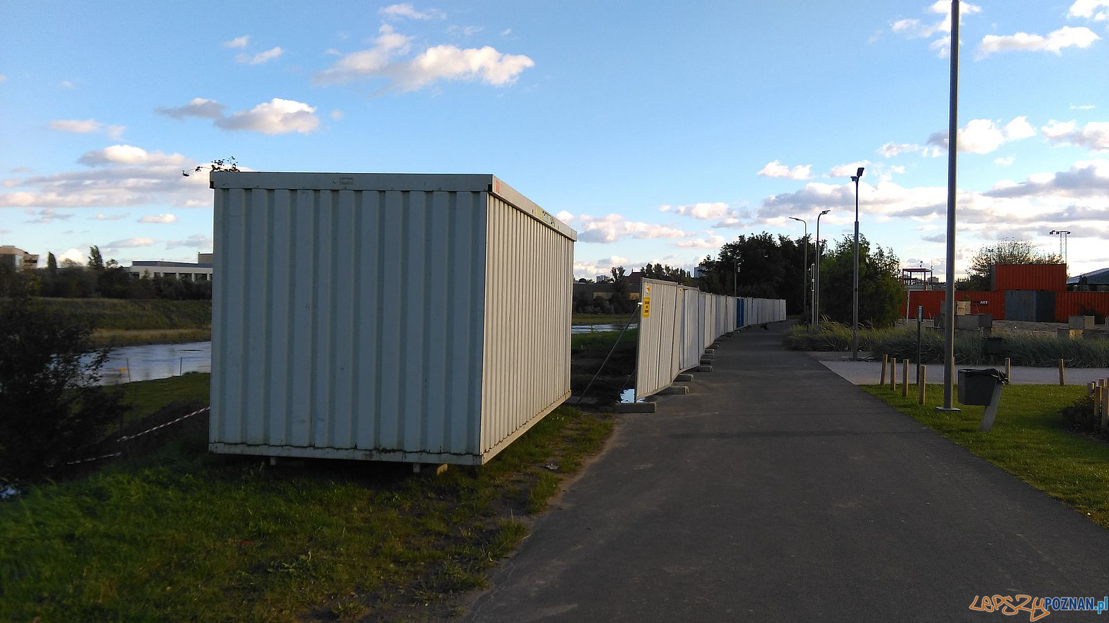 Budowa schodów nad Wartą Foto: Budowa schodów nad Wartą Foto: