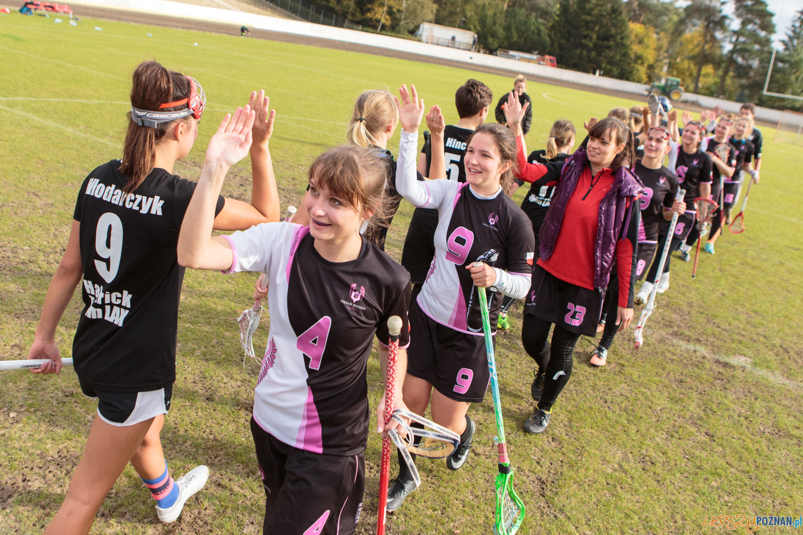 Poznań Hussars Ladies - Hattrick Town Lax 9:2 - Poznań 14.10.2 Foto: LepszyPOZNAN.pl / Paweł Rychter Poznań Hussars Ladies - Hattrick Town Lax 9:2 - Poznań 14.10.2 Foto: LepszyPOZNAN.pl / Paweł Rychter