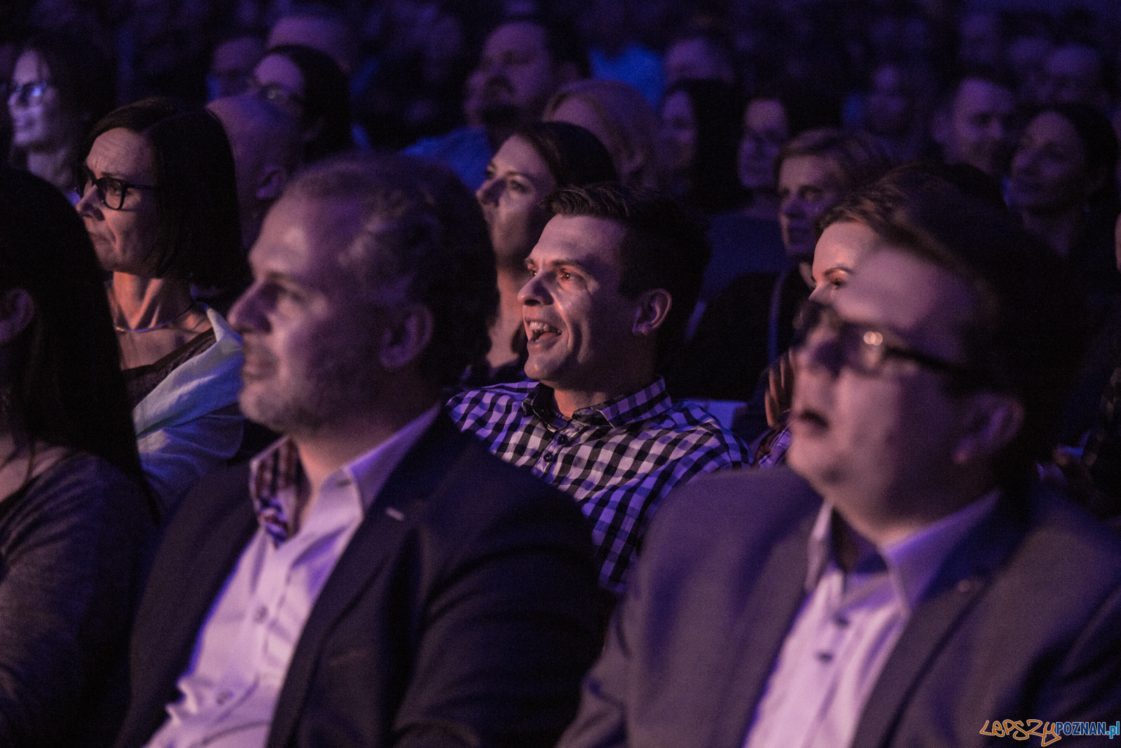 Kasia Kowalska (27.11.2017) Aula UAM Foto: © lepszyPOZNAN.pl / Karolina Kiraga Kasia Kowalska (27.11.2017) Aula UAM Foto: © lepszyPOZNAN.pl / Karolina Kiraga