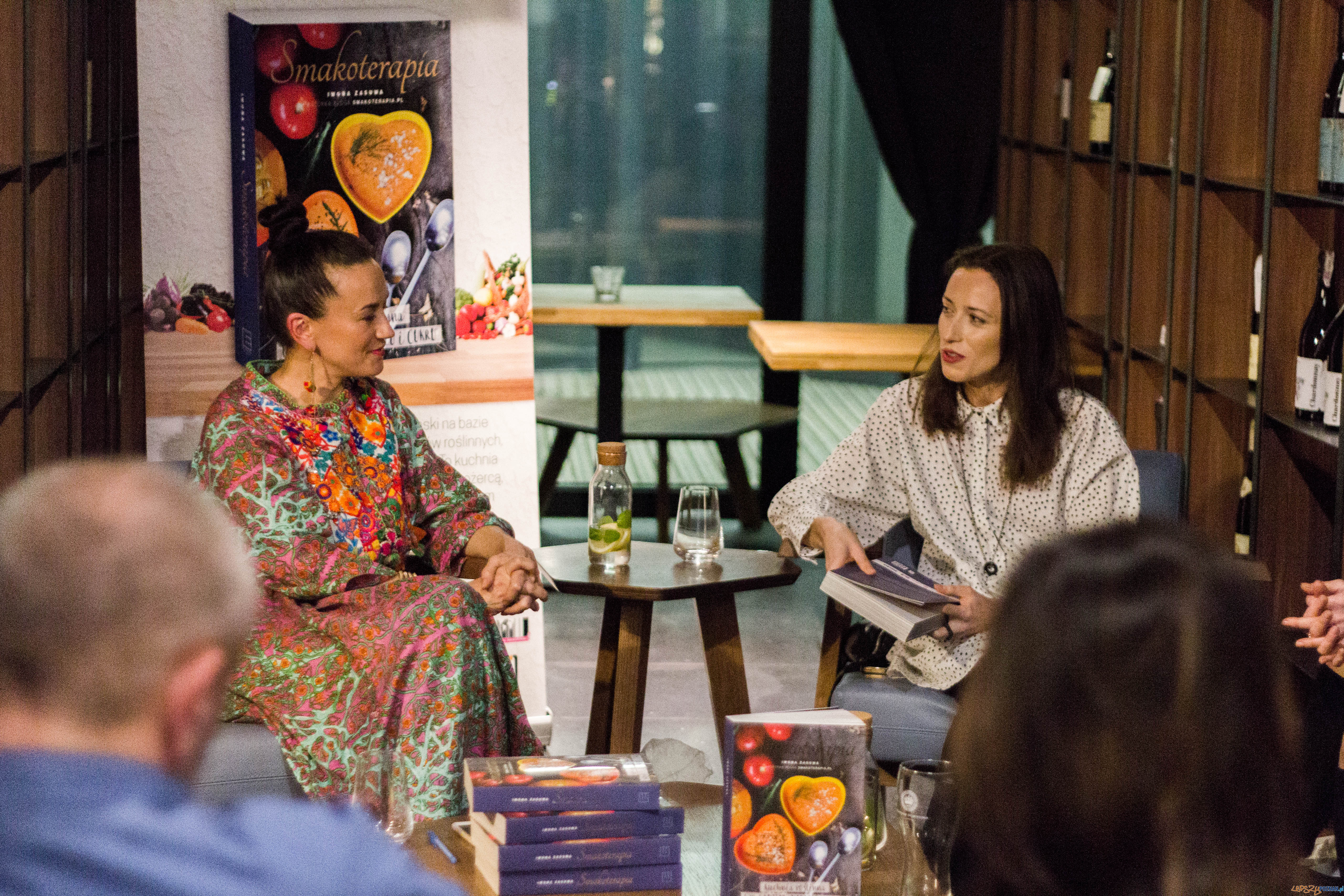 Smakoterapia-autorskie spotkanie z Iwona Zasuwa Foto: lepszyPOZNAN.pl / Ewelina Jaskowiak Smakoterapia-autorskie spotkanie z Iwona Zasuwa Foto: lepszyPOZNAN.pl / Ewelina Jaskowiak